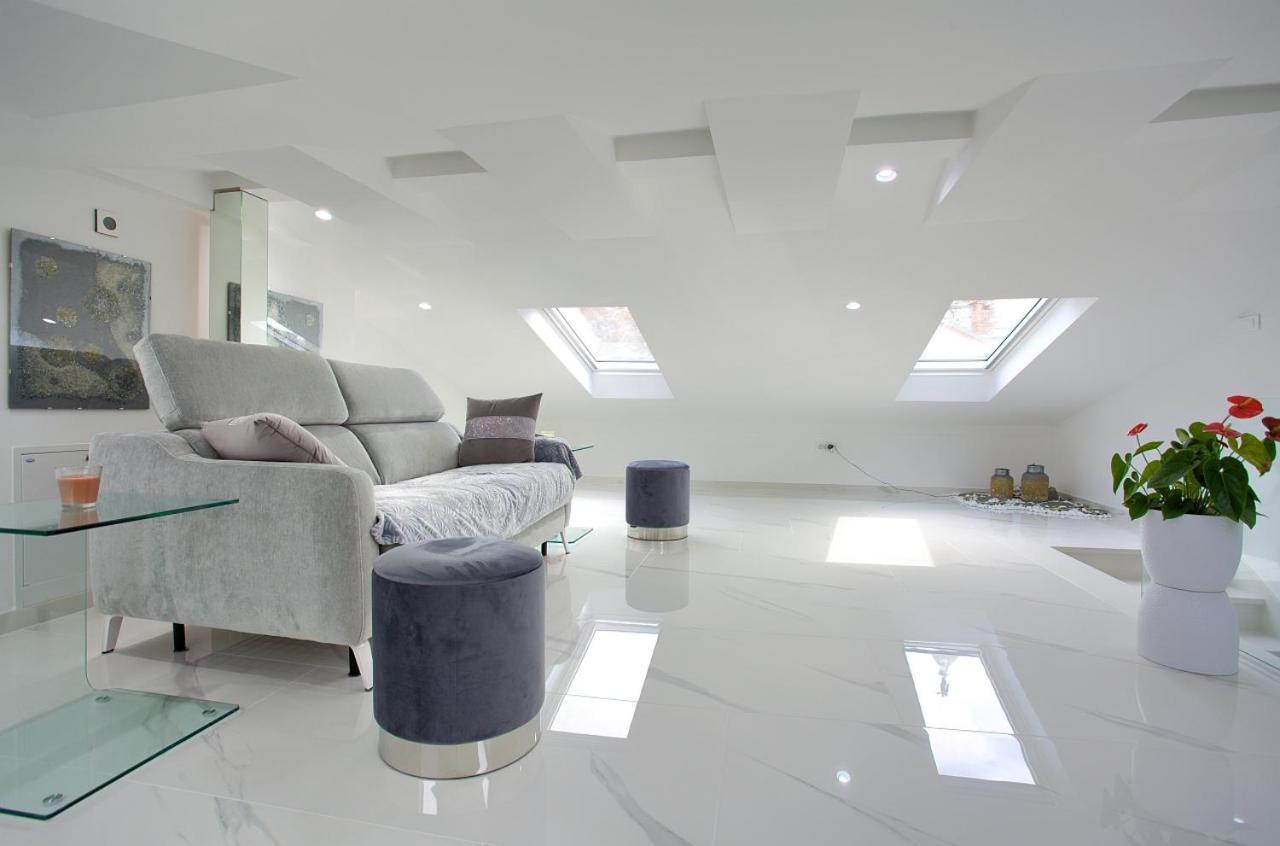 Casa Aurelia - Aurelia Design Apartment คิร์ก ภายนอก รูปภาพ